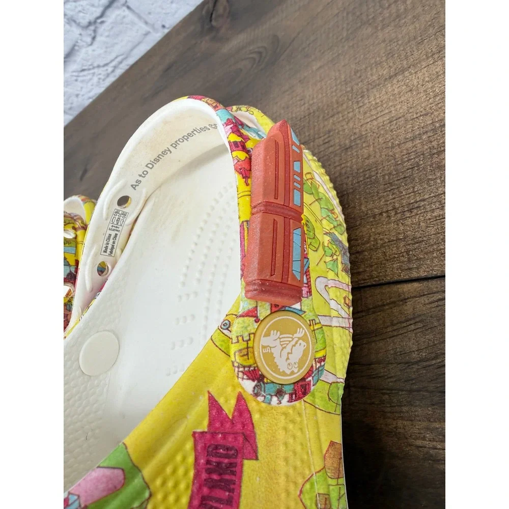 CROCS minor staining